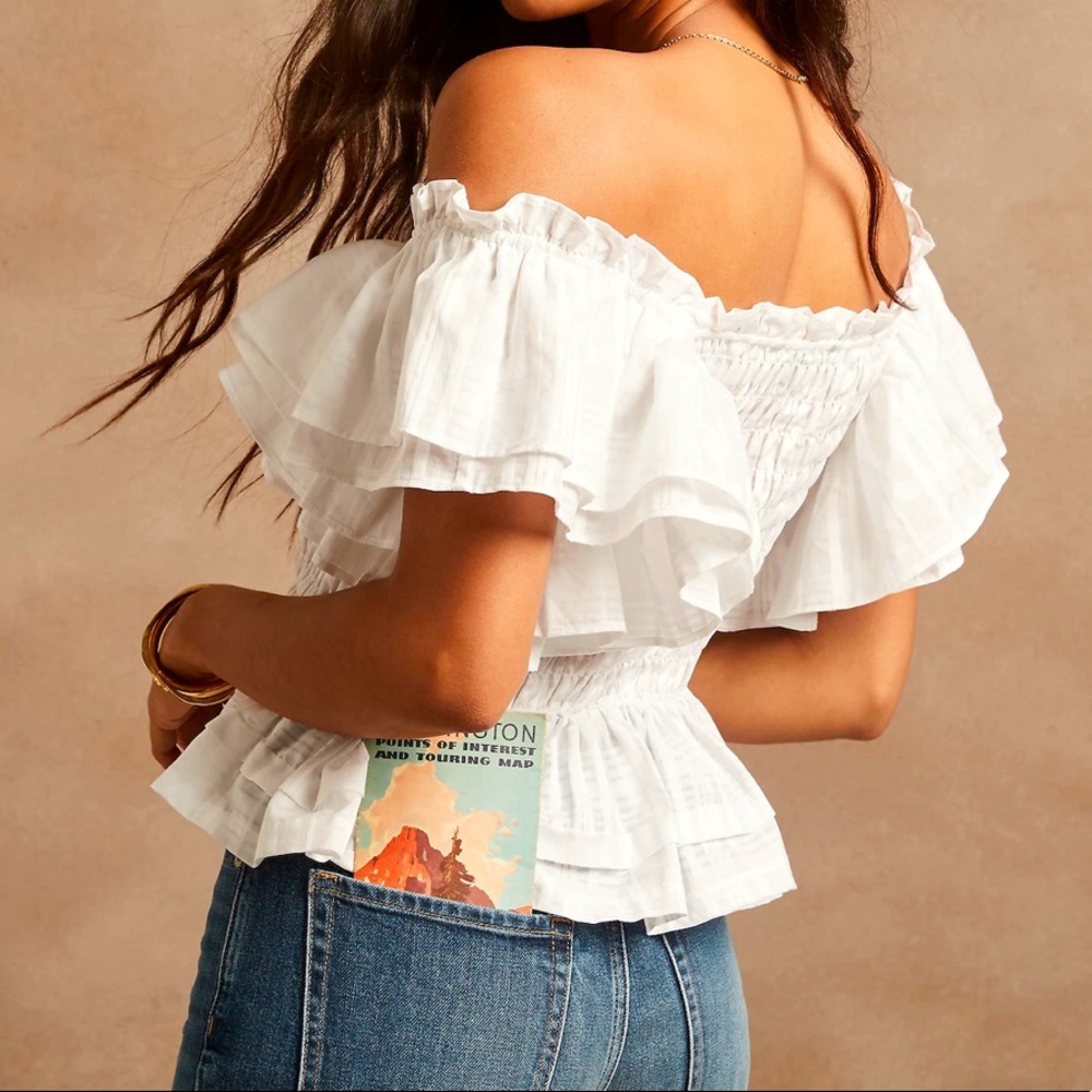 NWT Banana Republic M white bohemian smocked off-the-shoulder blouse
